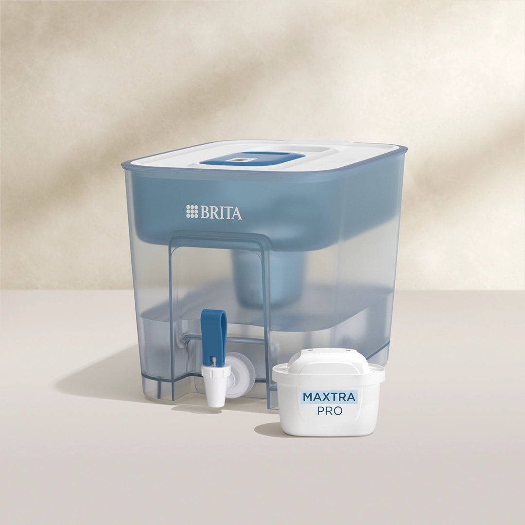A BRITA Flow acqua filtro stazione con un MAXTRA PRO PURE PERFORMANCE filtro cartuccia